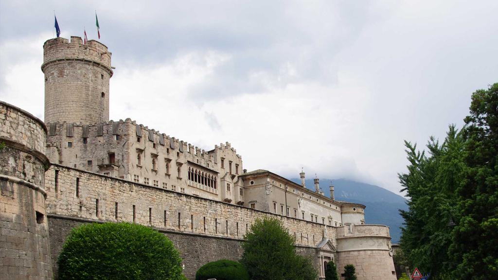 Castello-del-Buonconsiglio-Trento Hotel-Stella-Alpina-Andalo