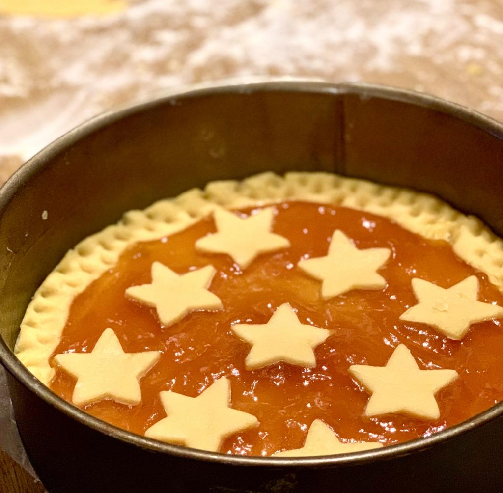 Crostata con confettura di albicocche